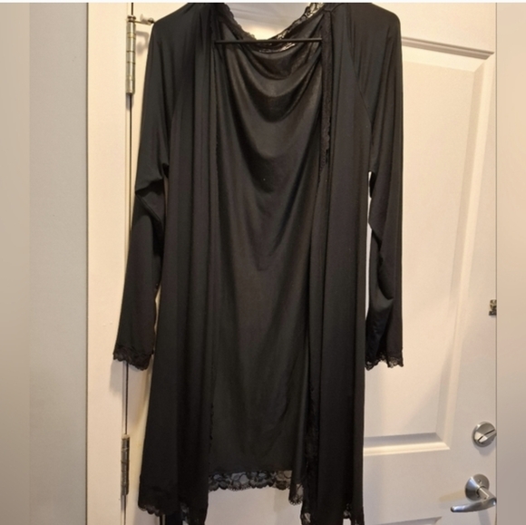Victoria's Secret Lace Robe - Picture 3 of 6